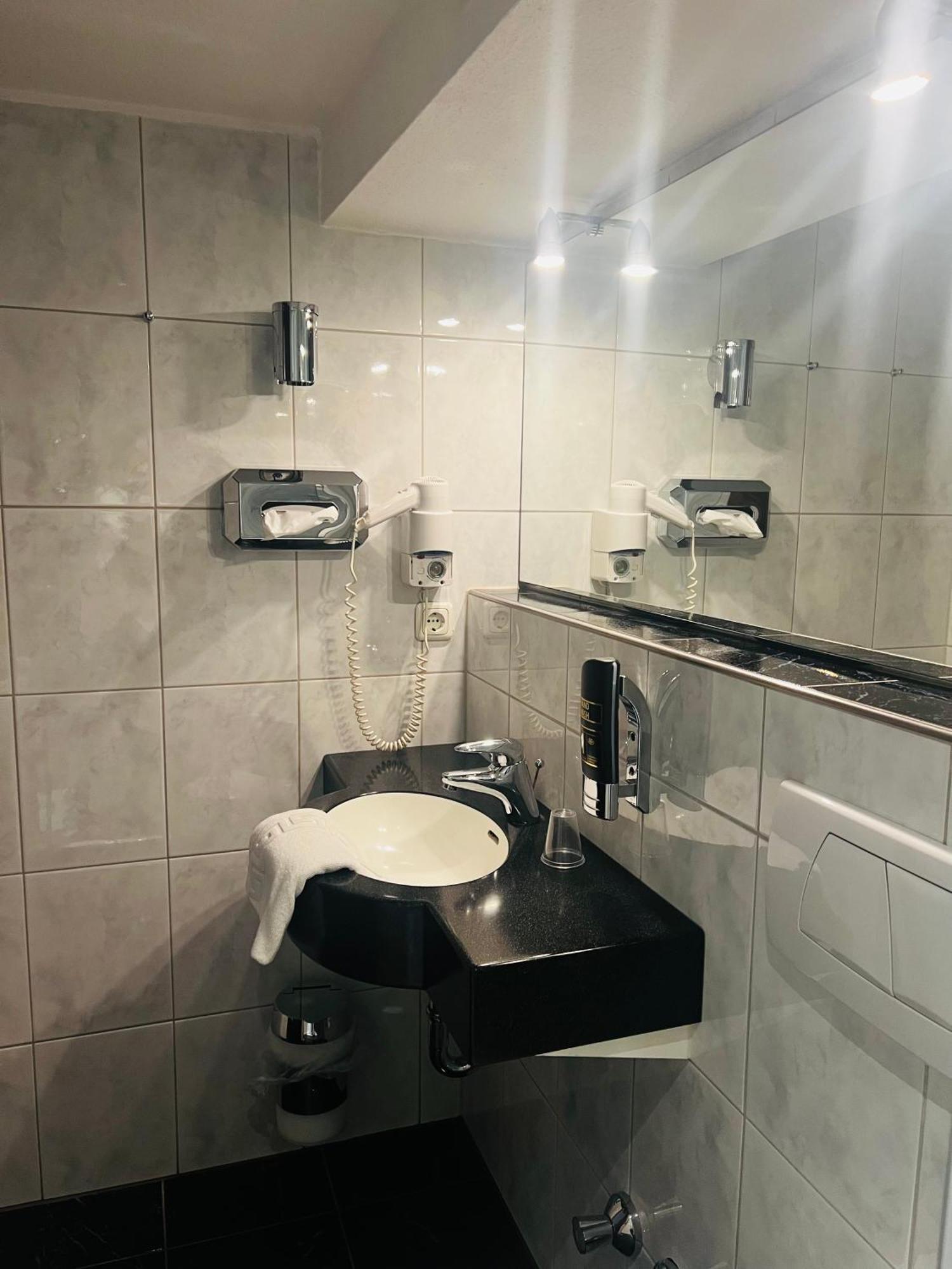 Hotel Am Malerwinkel ヴェルトハイム エクステリア 写真