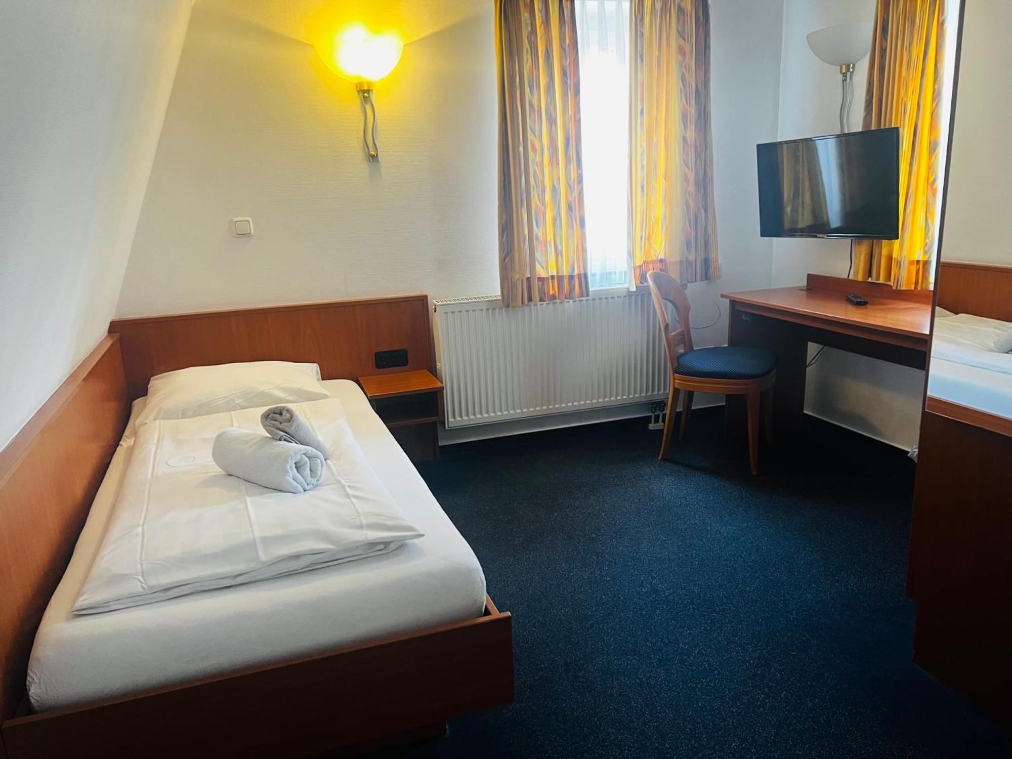 Hotel Am Malerwinkel ヴェルトハイム エクステリア 写真